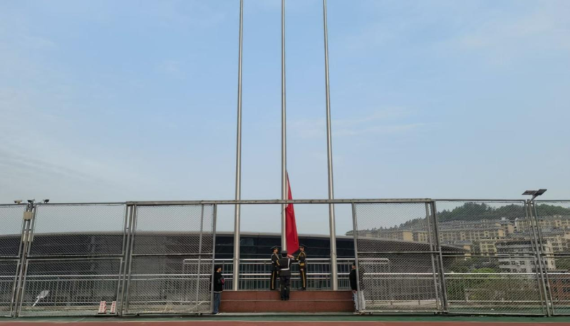 升旗仪式2.png