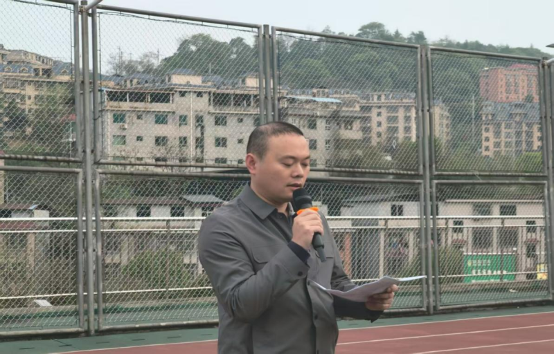升旗仪式4.png